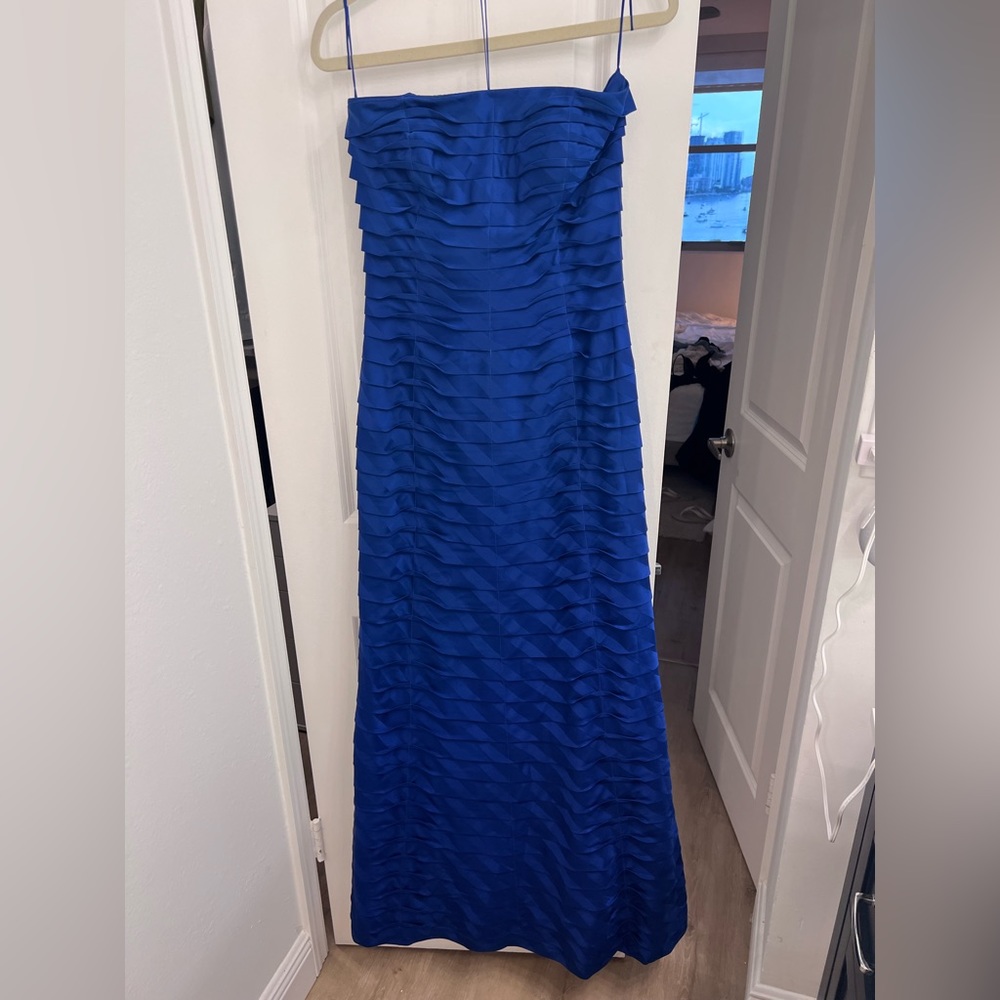 Beautiful designer blue dress for wedding guest. 💙